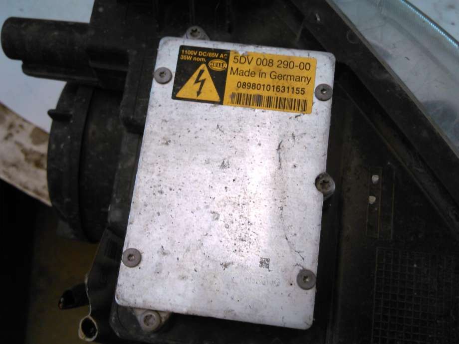 Frontlykt høyre halogen til Nissan Qashqai 2007-2010 (Type I, Fase 1)  