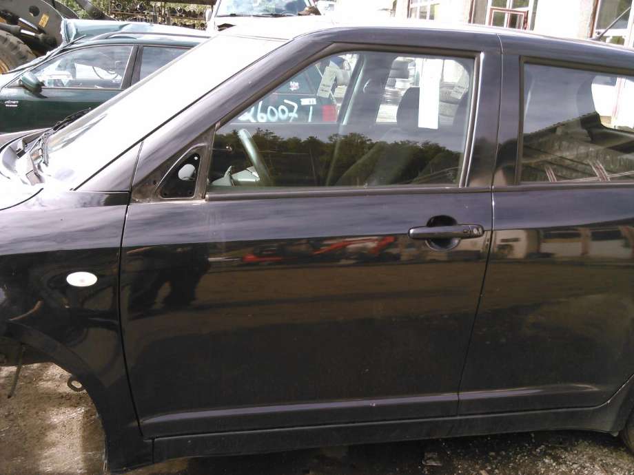Dør venstre foran til Suzuki Swift, 2005-2010  