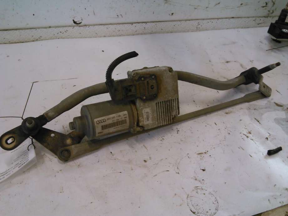 Viskermotor frontrute komplett m/overføring til Audi A4, 2007-2014 (Type IV) (B8) (B8) (VALEO|8K1955119A)