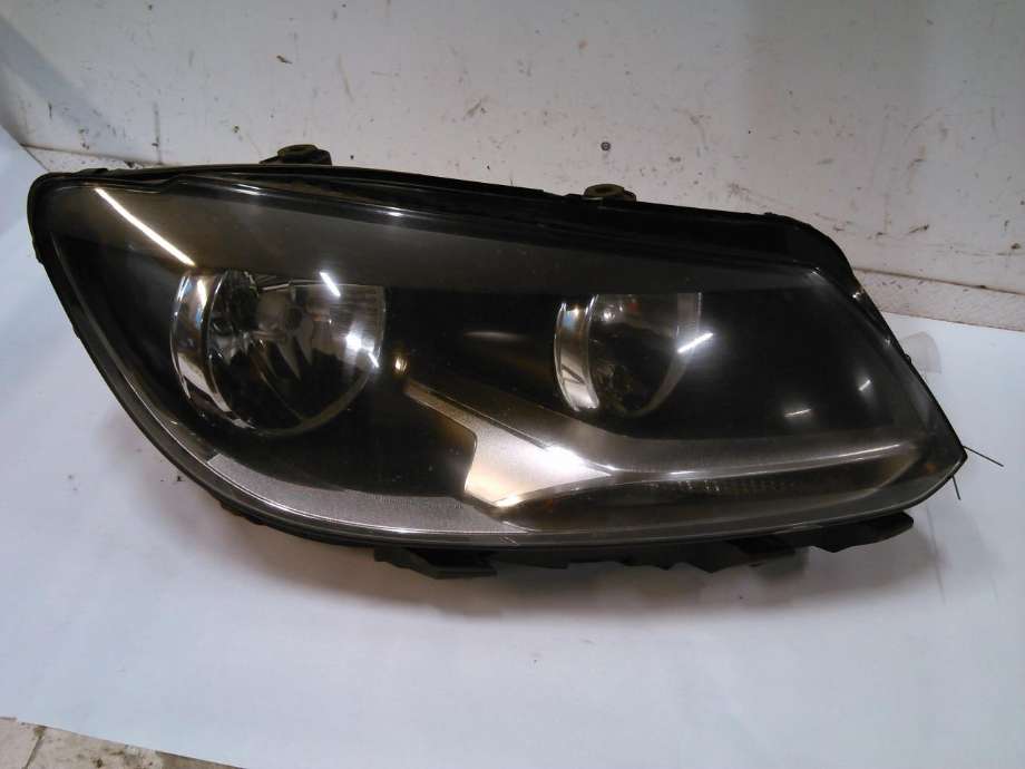 Frontlykt høyre halogen til VW Touran, 2010-2015 (Type I, Fase 3)  