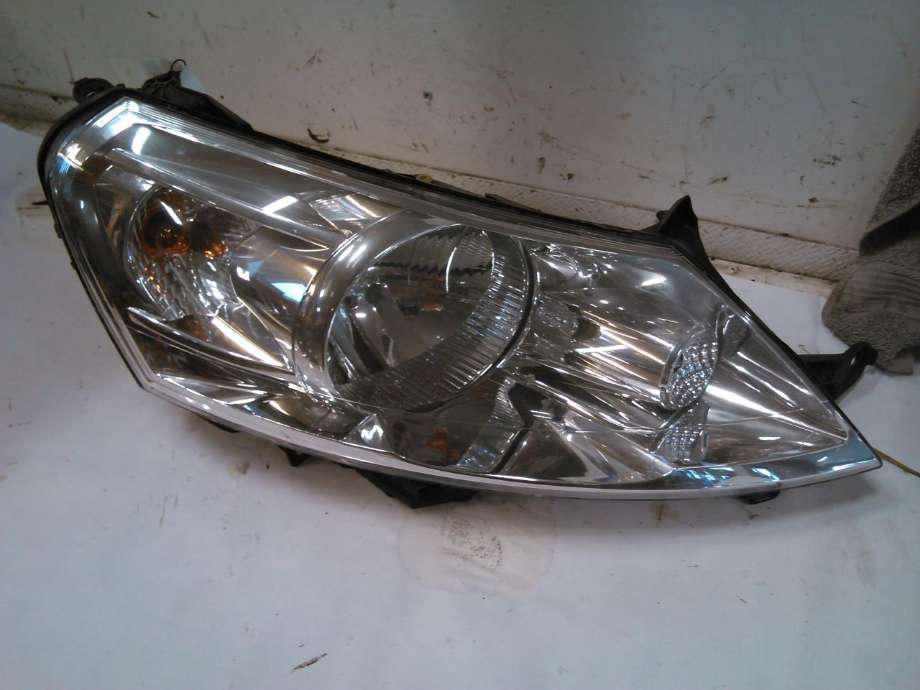 Frontlykt venstre halogen til Citroën Jumpy, 2007-2016 (Type II)  