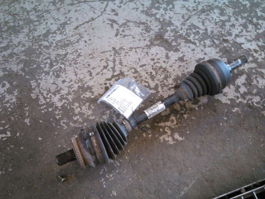 Drivaksel venstre foran, diesel/manuell til Volvo XC70, 2001-2004 (Type I, Fase 1)  