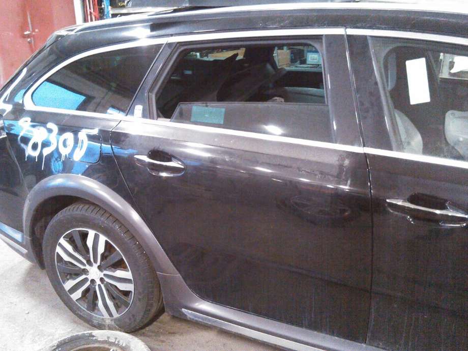 Dør høyre bak til Peugeot 508, 2011-2014 (Type I, Fase 1)  
