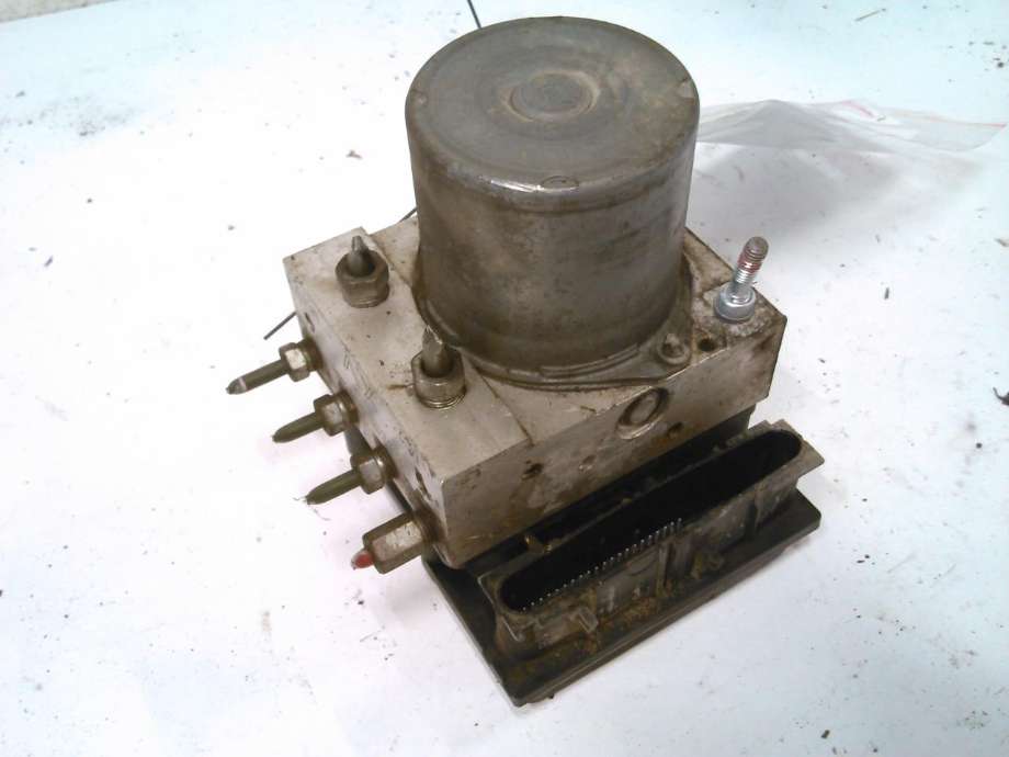 ABS sentral til Toyota Avensis, 2009-2015 (Type III, Fase 1)  (44540-05070)