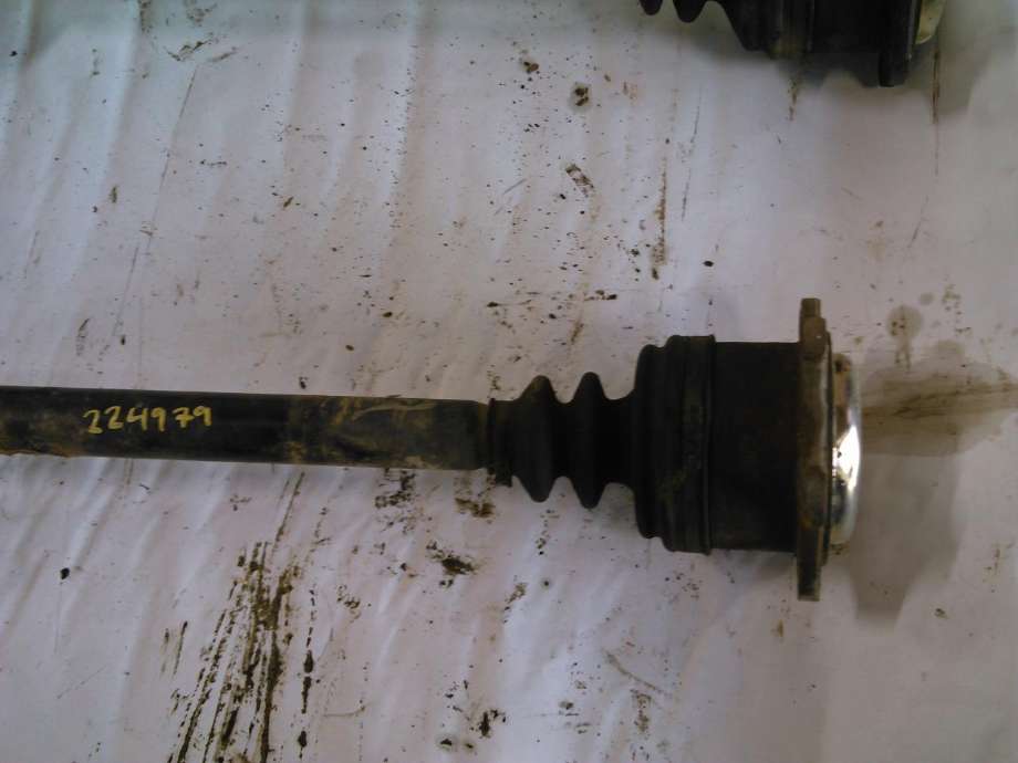 Drivaksel venstre foran til Audi A4 2001-2004 (Type II) (B6) (B6)
