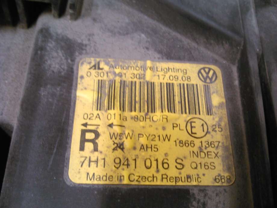 Frontlykt høyre halogen til VW Transporter / Caravelle 2003-2009 (Fase 1) (T5) (T5) (7H1941016S|)