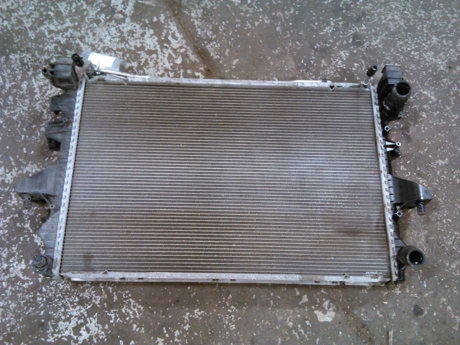 Radiator (manuell gir) til VW Transporter / Caravelle, 2003-2009 (Fase 1) (T5) (T5) 
