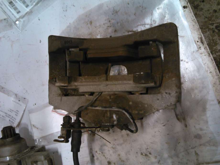 Bremsecaliper venstre foran til Audi A6 2005-2008 (Type III, Fase 1) (C6) (C6) 