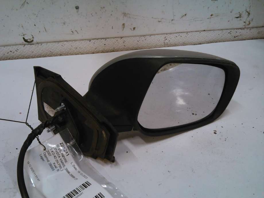 Speil høyre til Toyota Yaris, 2006-2009 (Type II, Fase 1)  