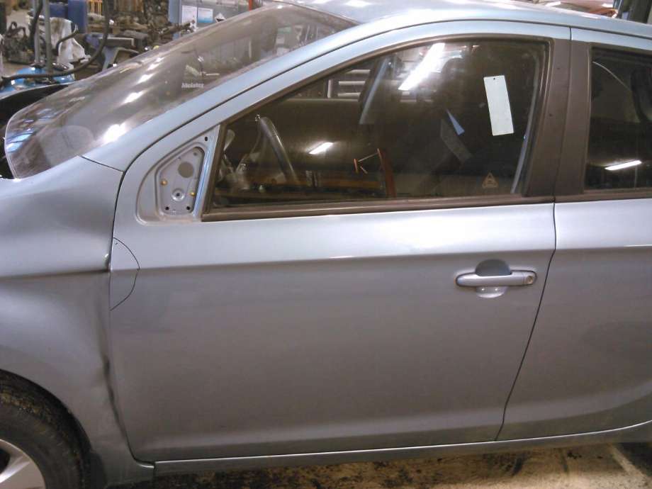 Dør venstre foran til Hyundai i20, 2009-2014 (Type I)  