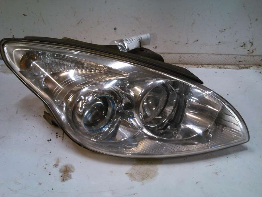 Frontlykt høyre halogen til Hyundai i30, 2007-2012 (Type I)  