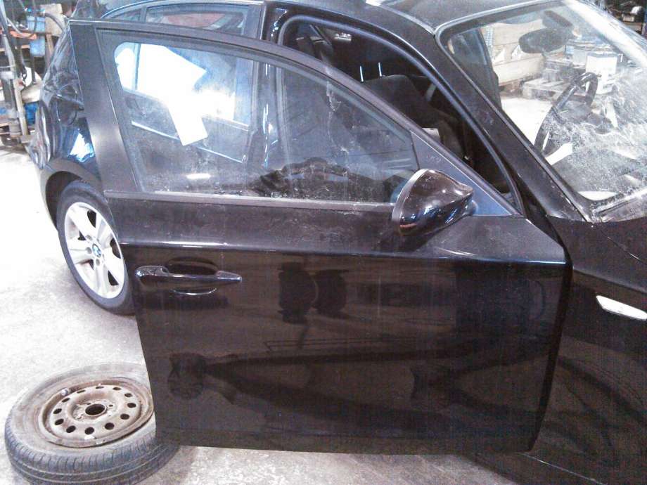 Dør høyre foran til BMW 1-Serie, 2004-2011 (E81/E82/E87/E88) (E81/E82/E87/E88) 