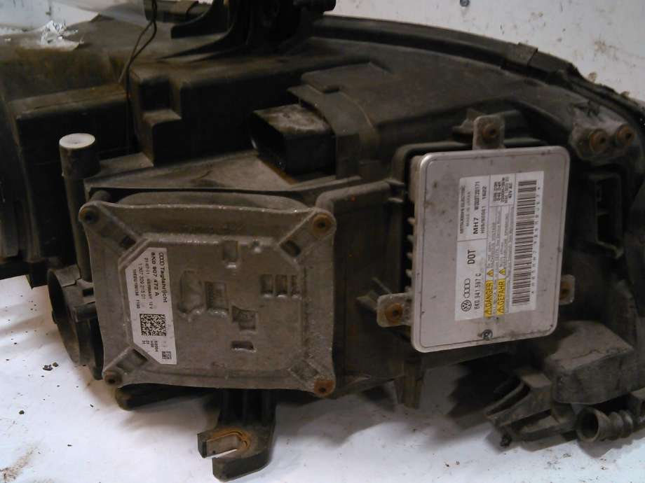 Frontlykt venstre xenon til Audi A4, Allroad 2009-2016 (Type I) (B8) (B8) 