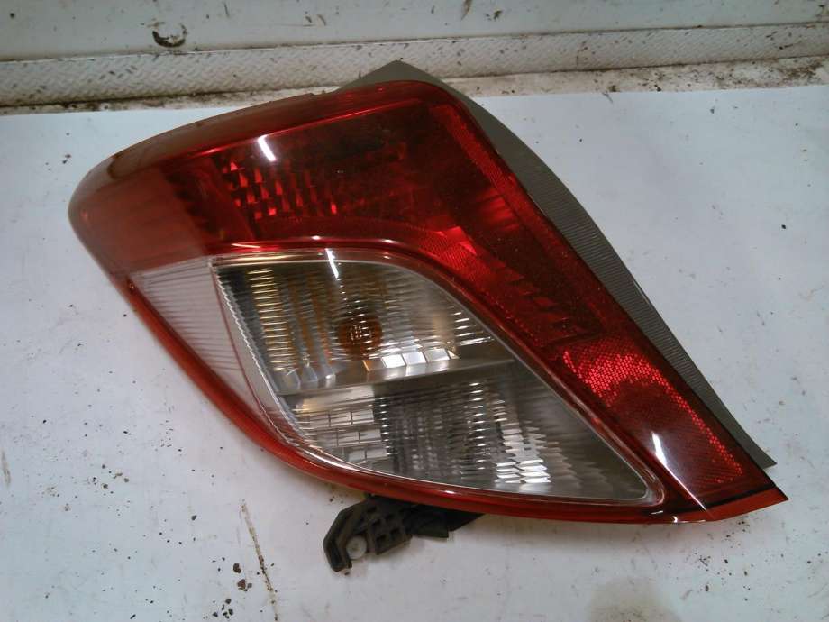 Baklykt venstre til Toyota Yaris, 2012-2014 (Type III, Fase 1)  