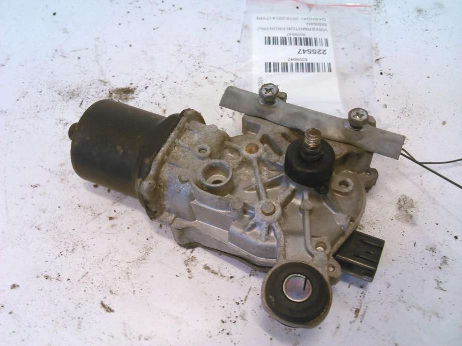 Viskermotor frontrute til Nissan Qashqai, 2014-2021 (Type II)  (4512C004)