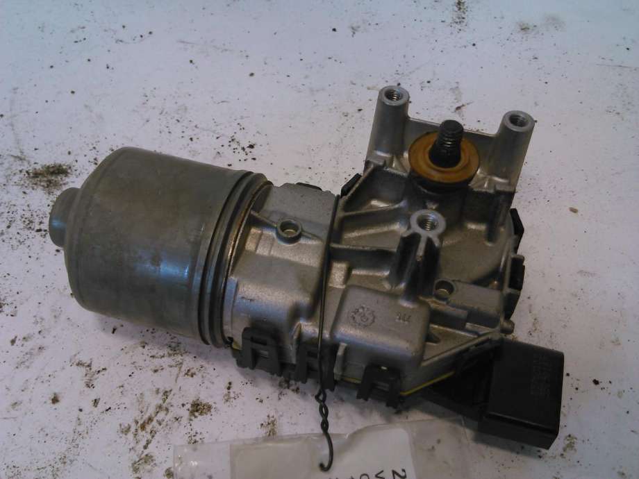 Viskermotor frontrute til Opel Astra H, 2004-2009  (BOSCH|0390241553)