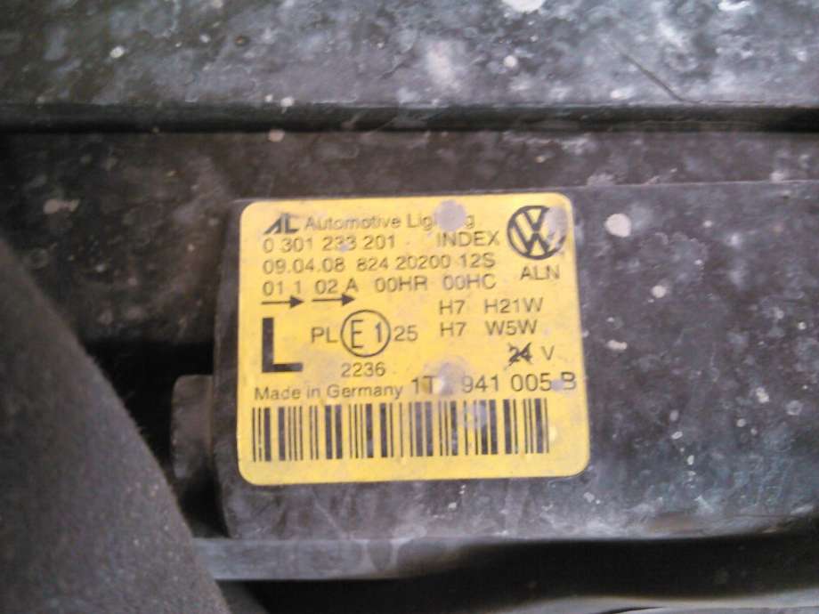Frontlykt venstre halogen til VW Touran 2007-2010 (Type I, Fase 2)  