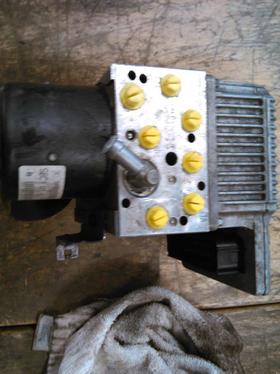 ABS sentral til Mercedes E-Klasse 2002-2006 (Fase 1) (W211) (W211) (BOSCH|0265960026|1D0Q110502EA|)