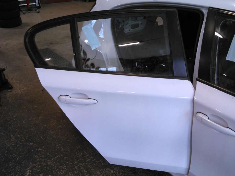 Dør høyre bak til BMW 1-Serie, 2004-2011 (E81/E82/E87/E88) (E81/E82/E87/E88) 