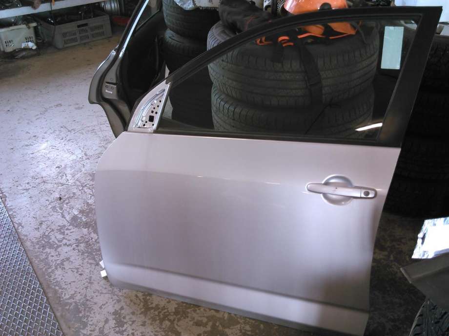 Dør venstre foran til Toyota RAV4, 2006-2009 (Type III, Fase 1)  