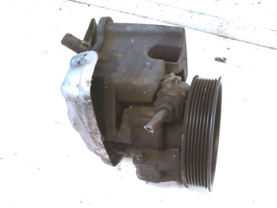 Servo pumpe mekanisk til Mercedes C-Klasse 2004-2007 (Fase 2) (W203) (W203) 