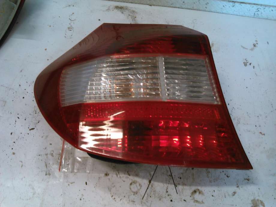 Baklykt venstre til BMW 1-Serie, 2004-2011 (E81/E82/E87/E88) (E81/E82/E87/E88) 