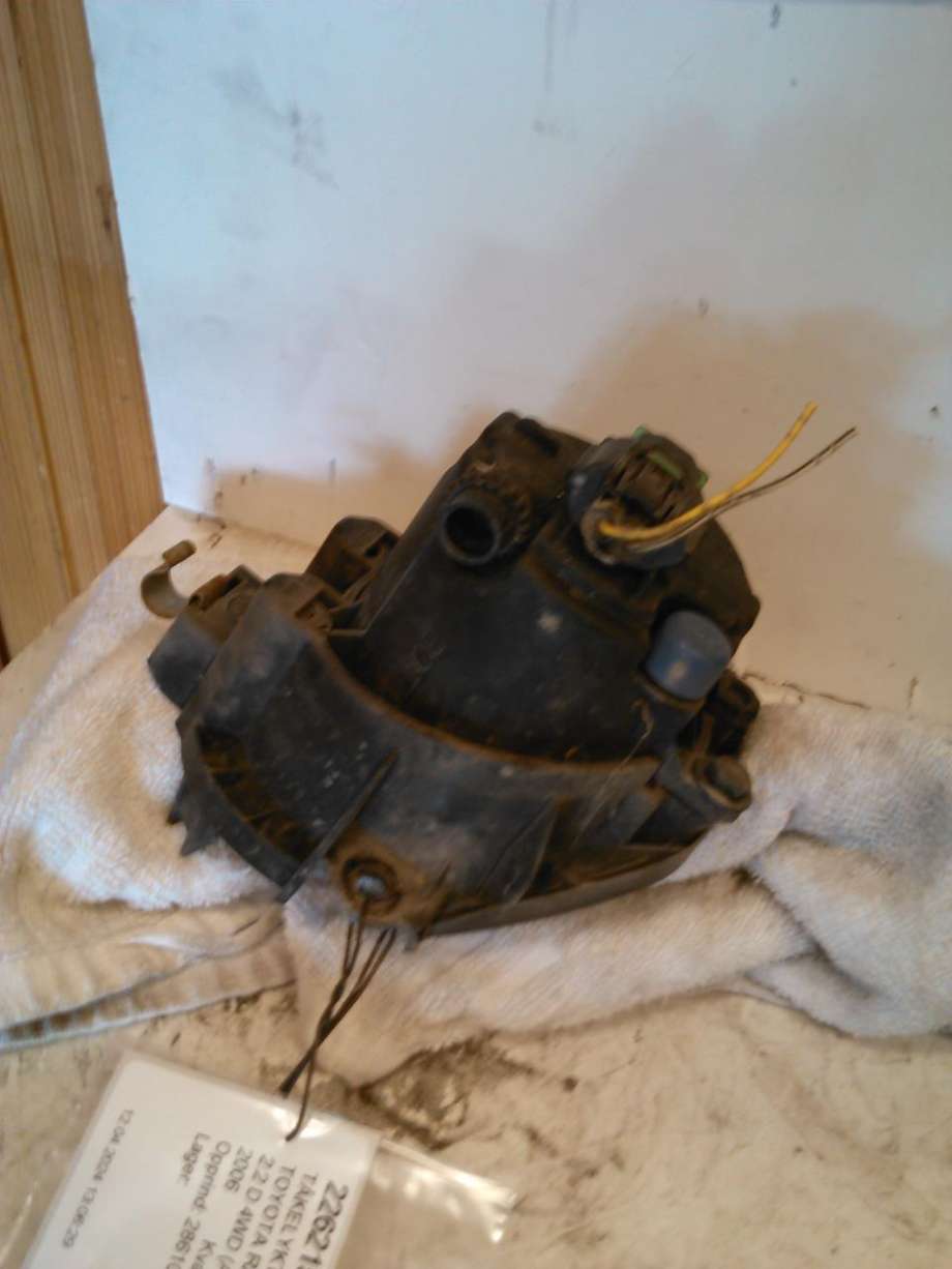 Tåkelykt venstre foran til Toyota RAV4, 2006-2009 (Type III, Fase 1)  (VALEO|81220-0D040)