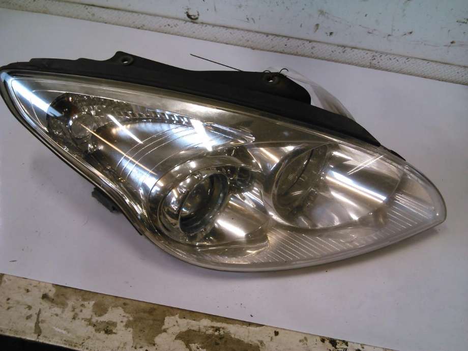 Frontlykt høyre halogen til Hyundai i30, 2007-2012 (Type I)  