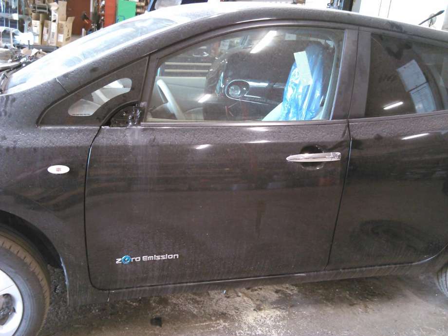 Dør venstre foran til Nissan Leaf, 2011-2017 (Type I)  