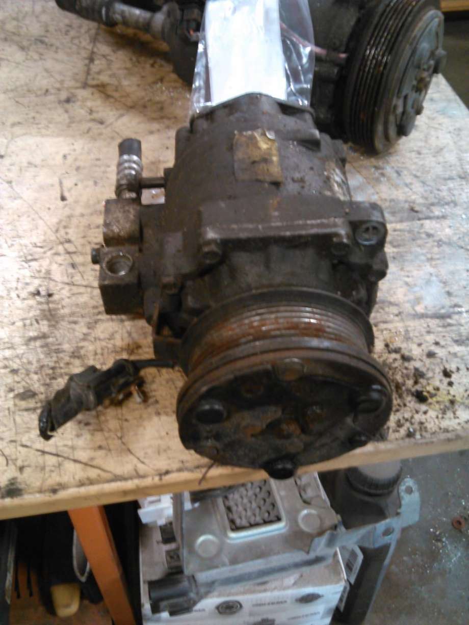 Servo pumpe mekanisk til Ford Transit Connect 2009-2013 (Type I, Fase 2)  