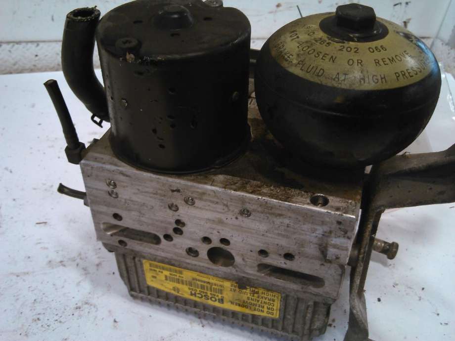ABS sentral til Mercedes E-Klasse 2002-2006 (Fase 1) (W211) (W211) (02659600036|)