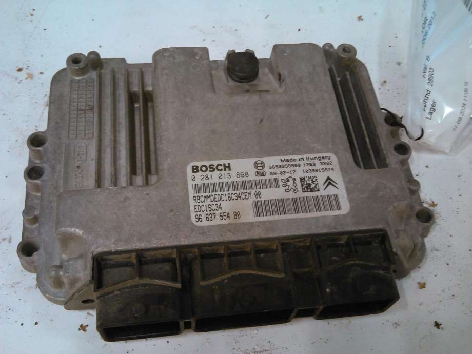 Styreenhet motor til Peugeot 207, 2006-2012  (BOSCH|0281013868)