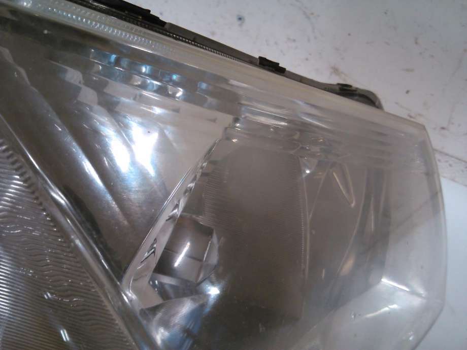 Frontlykt høyre halogen til Subaru Forester 2008-2013 (Type III)  