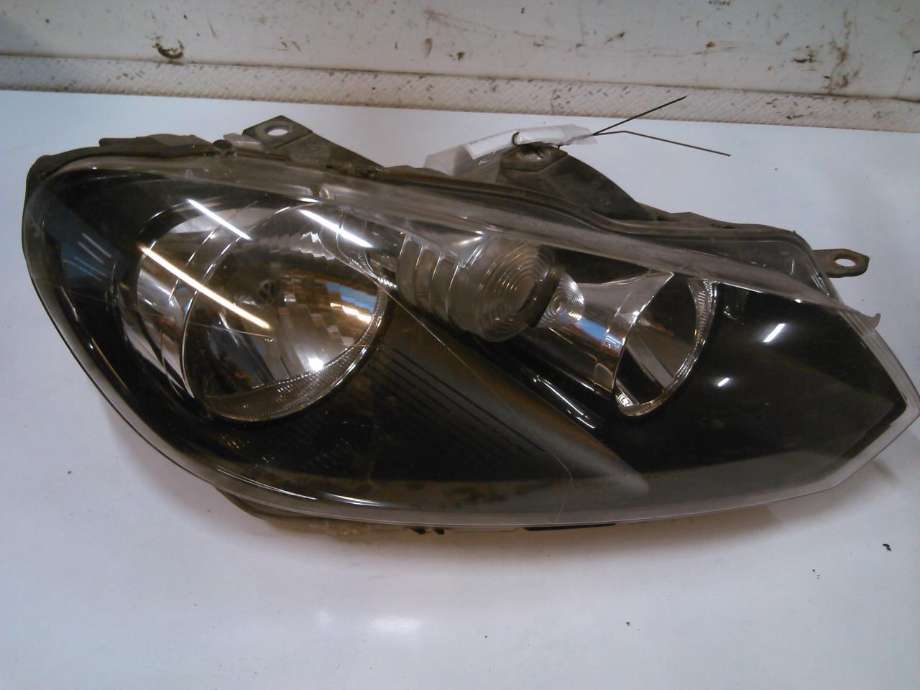 Frontlykt høyre halogen til VW Golf VI, 2008-2012  