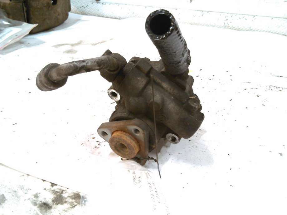 Servo pumpe mekanisk til BMW 1-Serie, 2004-2011 (E81/E82/E87/E88) (E81/E82/E87/E88) 