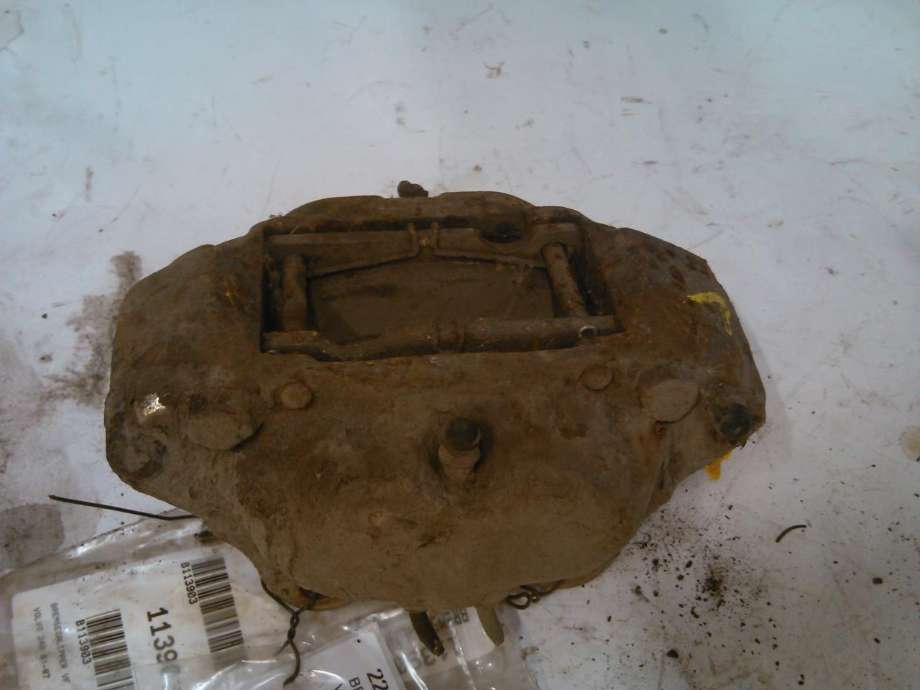 Bremsecaliper venstre foran til Volvo 240, 1981-1987  (B227137)