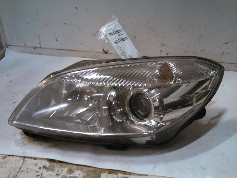 Frontlykt venstre halogen til Škoda Fabia, 2010-2014 (Type II, Fase 2)  