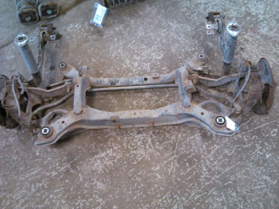 Travers bak til Volvo V60, 2010-2013 (Type I, Fase 1)  