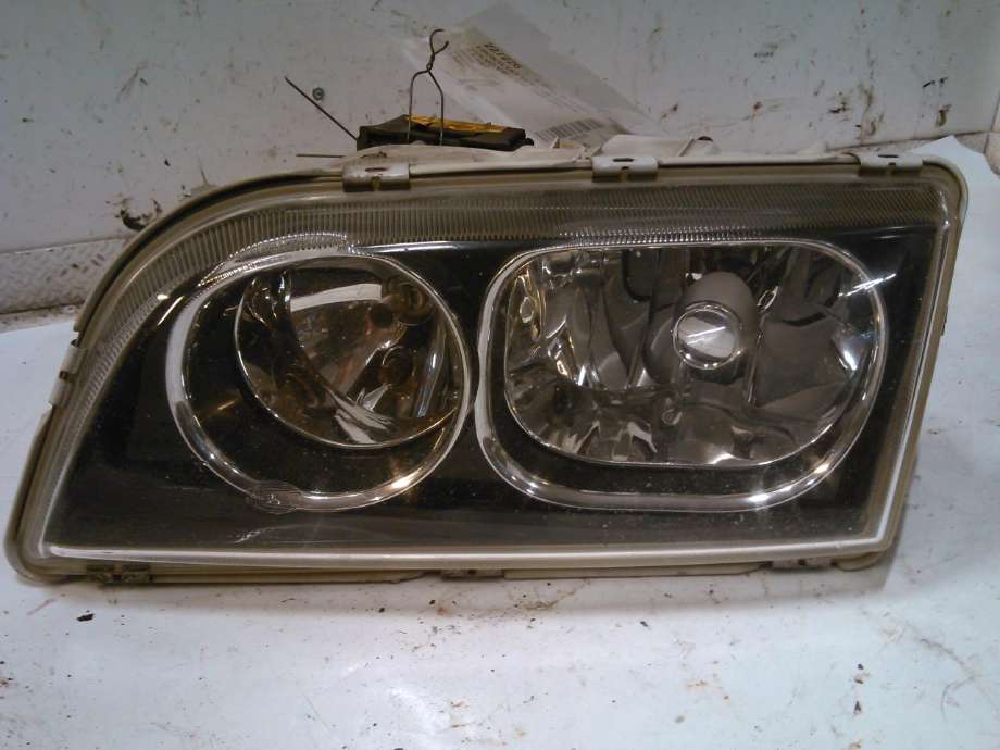 Frontlykt venstre xenon til Volvo V40 / S40 2000-2004 (Type I, Fase 2) (30899884|)