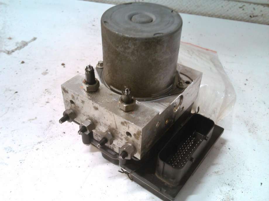 ABS sentral til BMW X3, 2003-2006 (Fase 1) (E83) (E83) (0265950318)
