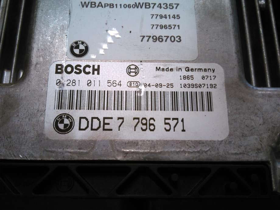 Styreenhet motor til BMW X3 2003-2006 (Fase 1) (E83) (E83) (BOSCH|0281011564|DDE7796571|)