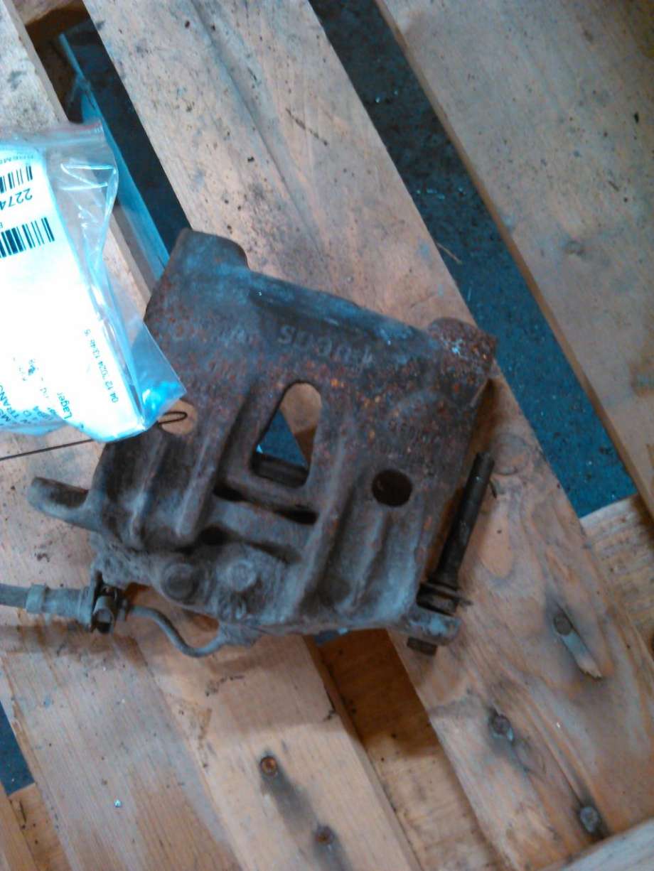 Bremsecaliper venstre foran til VW Transporter / Caravelle, 1990-2003 (T4) (T4) 
