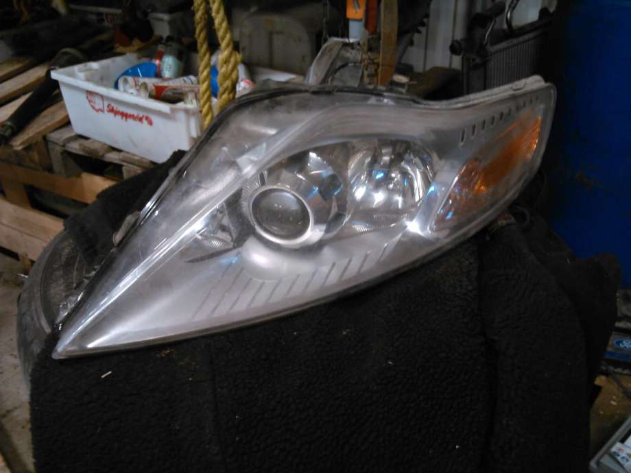 Frontlykt venstre xenon til Ford Mondeo, 2011-2014 (Type IV, Fase 2)  