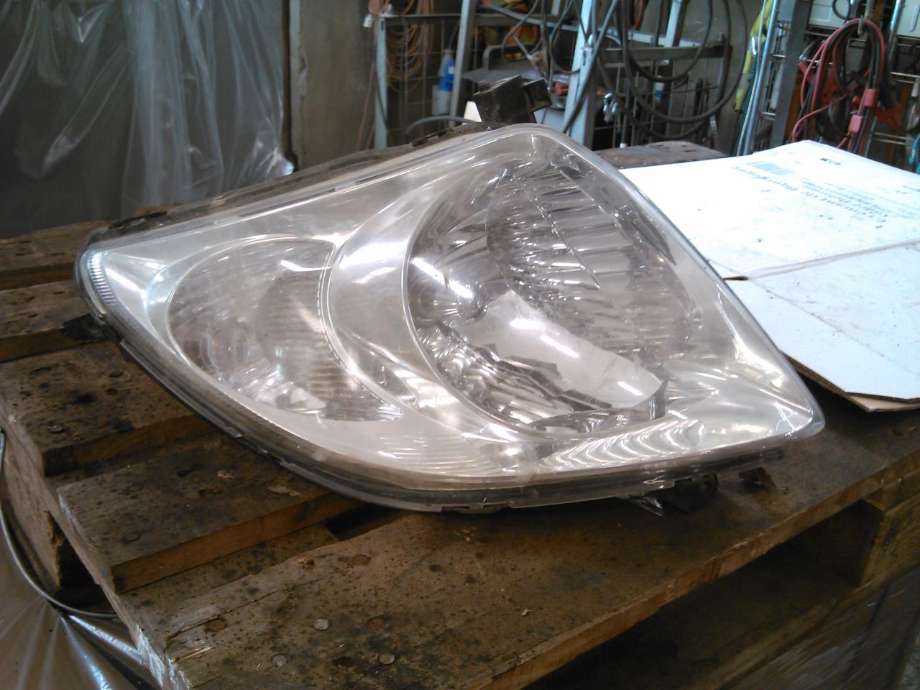 Frontlykt venstre halogen til Suzuki Swift, 2005-2010  