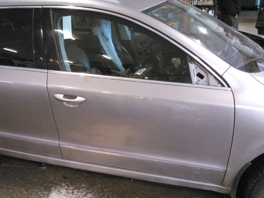 Dør høyre foran til Škoda Superb, 2008-2015 (Type II)  