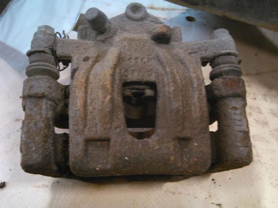 Bremsecaliper venstre bak til Mercedes Vito/Viano, 2010-2014 (Fase 2) (W639) (W639) 