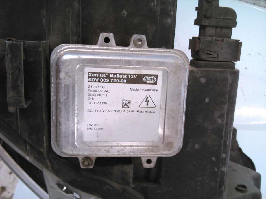 Frontlykt venstre xenon til Opel Astra J 2010-2015  