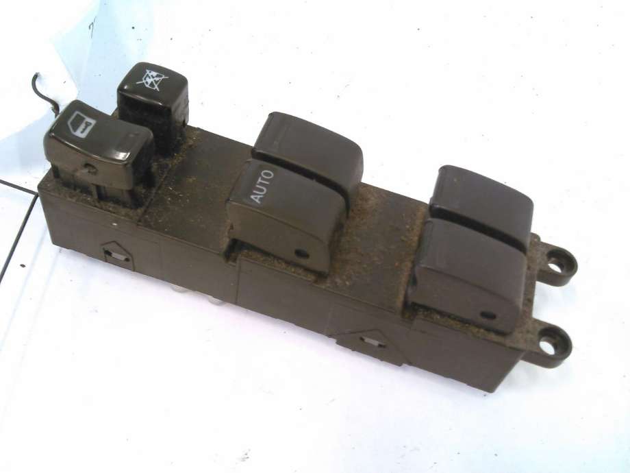 Bryter ruteheis førerdørspanel til Nissan Patrol, 2004-2010 (Fase 2) (Y61) (Y61) 