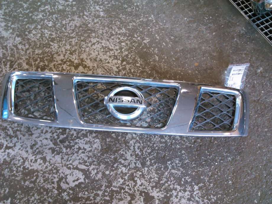 Grill til Nissan Patrol, 2004-2010 (Fase 2) (Y61) (Y61) 
