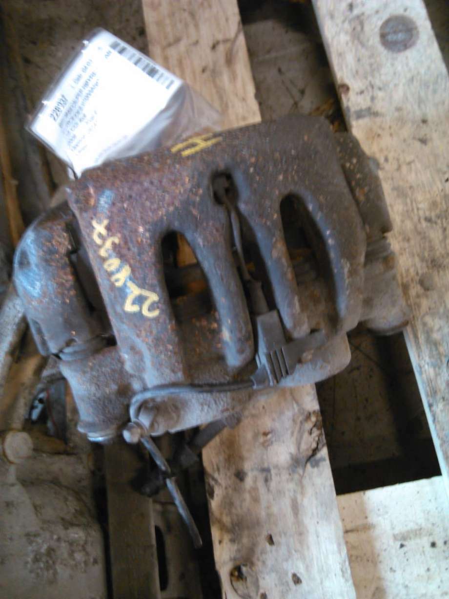 Bremsecaliper høyre foran til Mercedes Vito/Viano, 2004-2010 (Fase 1) (W639) (W639) 